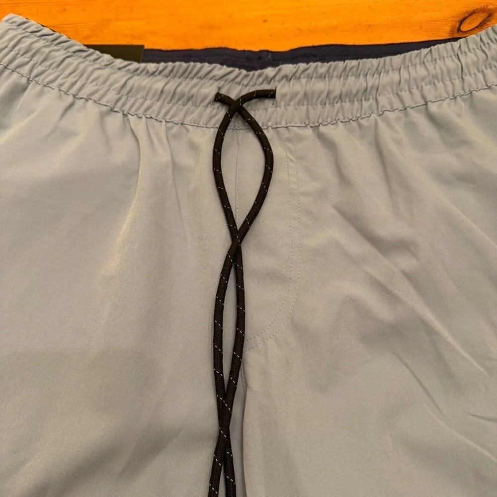 Quiksilver Omni Shorts Men's L 2 Dusty Blue Stretch Waist Dry Flight Athletic